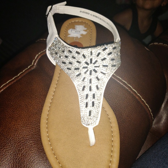 Size 8 Sandals - Picture 5 of 5